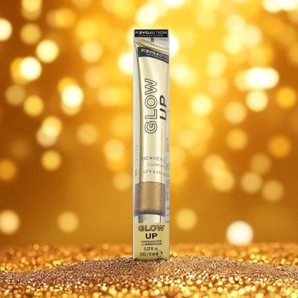 Relove by Revolution Glow Up Liquid Highlighter- Heaven Sent - Picture 1 of 9